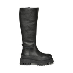 Chipp - Black Leather