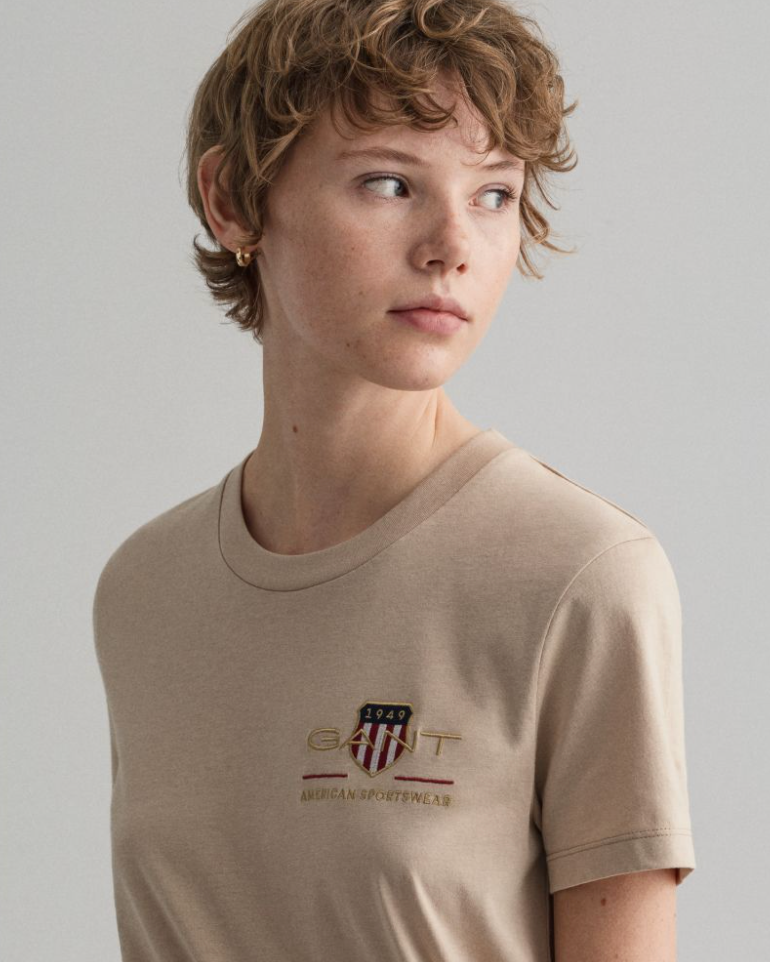 Archive Shield SS T-shirt - Dry Sand