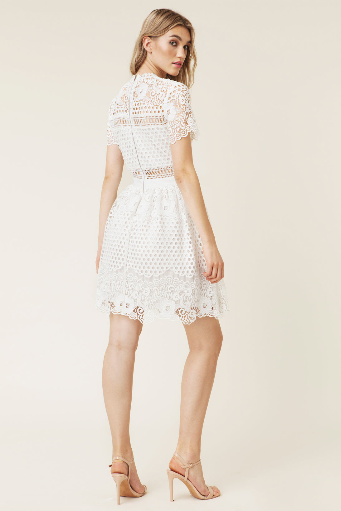 Flower Emily Dress - White - By Malina - Kjoler - VILLOID.no