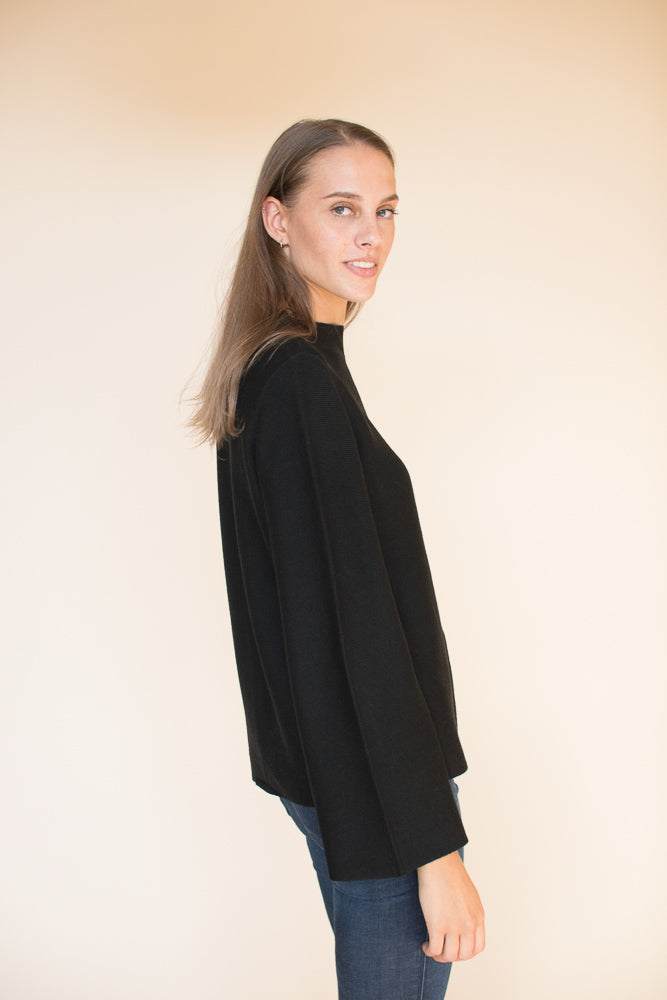 Bell Sleeved Sweater - Black - Creative Collective - Gensere - VILLOID.no