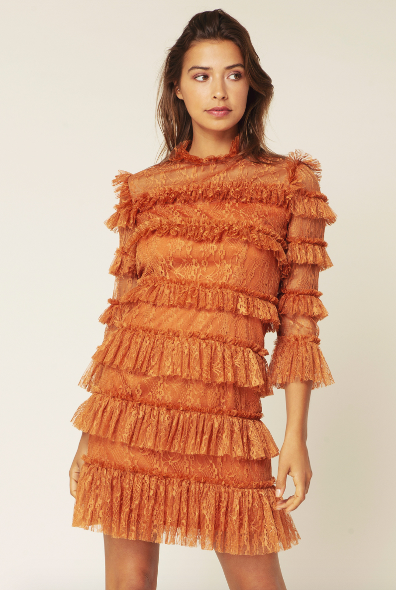 Carmine Mini Dress - Spiced Honey - By Malina - Kjoler - VILLOID.no