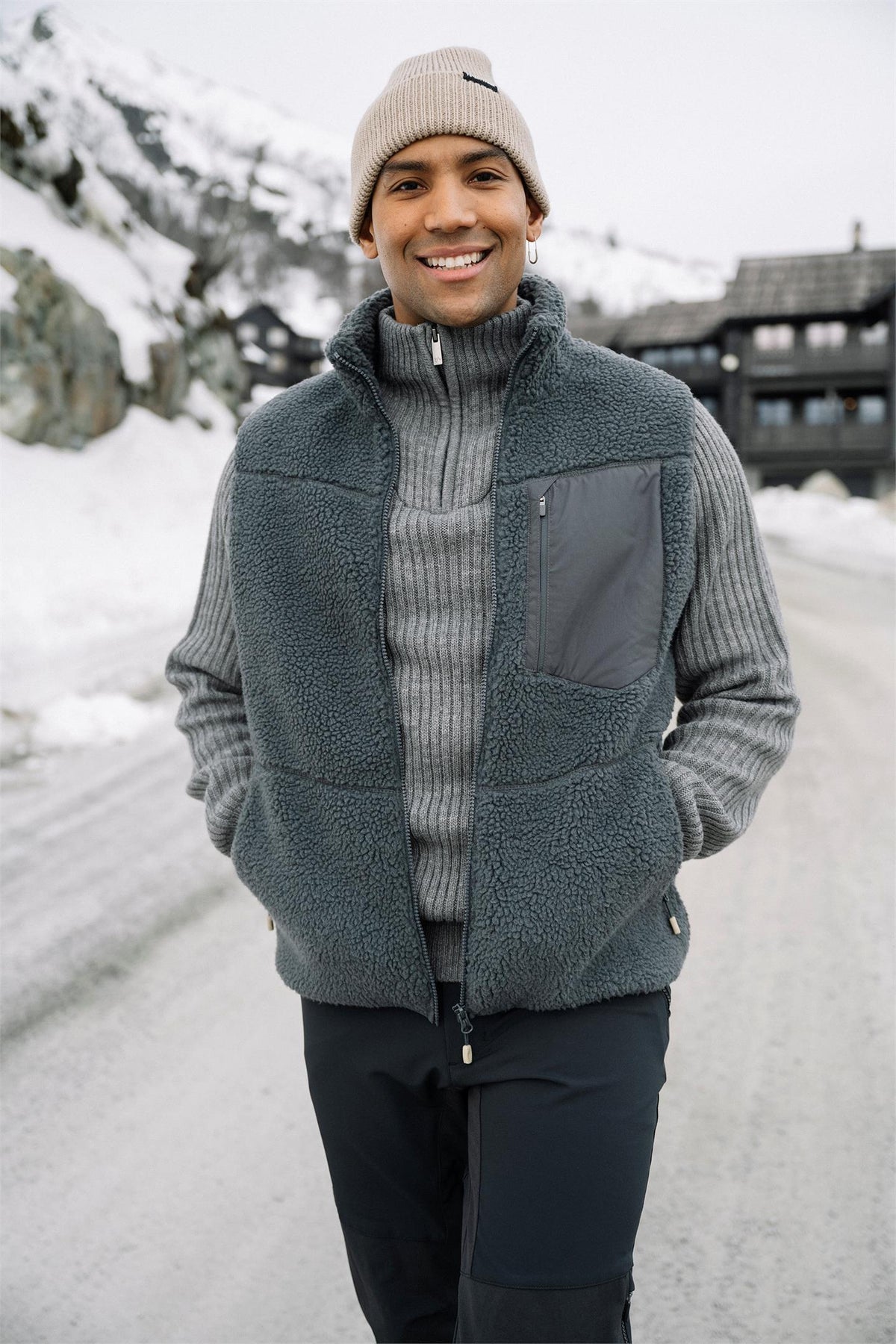 Finse Pile Vest - M Marine