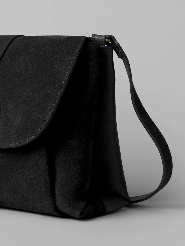 Nami - Black Suede