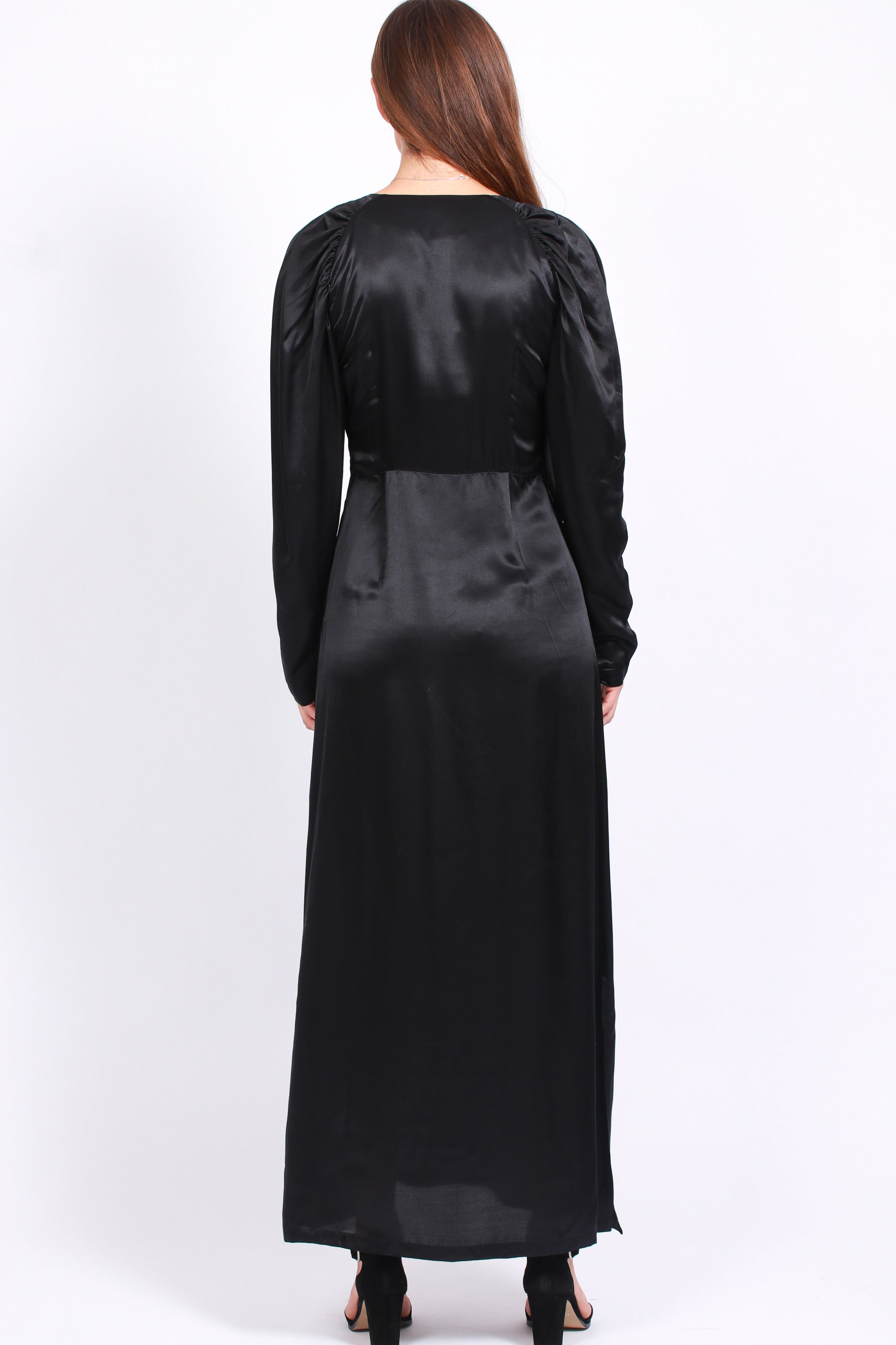 Peaches Long Solid Dress - Black - Line of Oslo - Kjoler - VILLOID.no