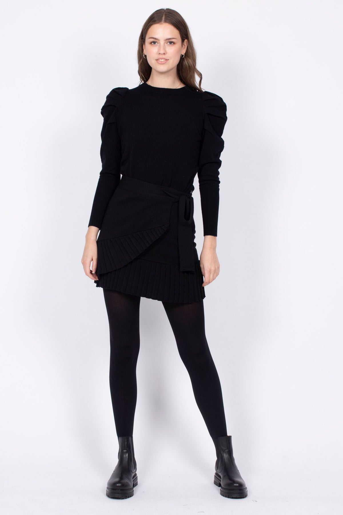 Luna Wool Sweater - Black - Ella & il - Gensere - VILLOID.no
