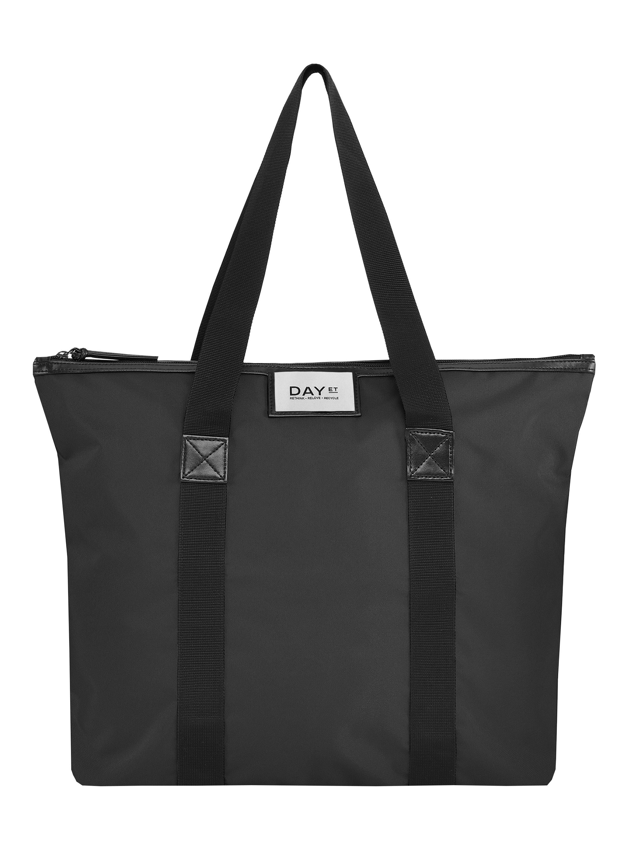Day Gweneth Re-S Bag M - Black – VILLOID