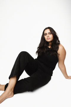 Holly - Washed Black