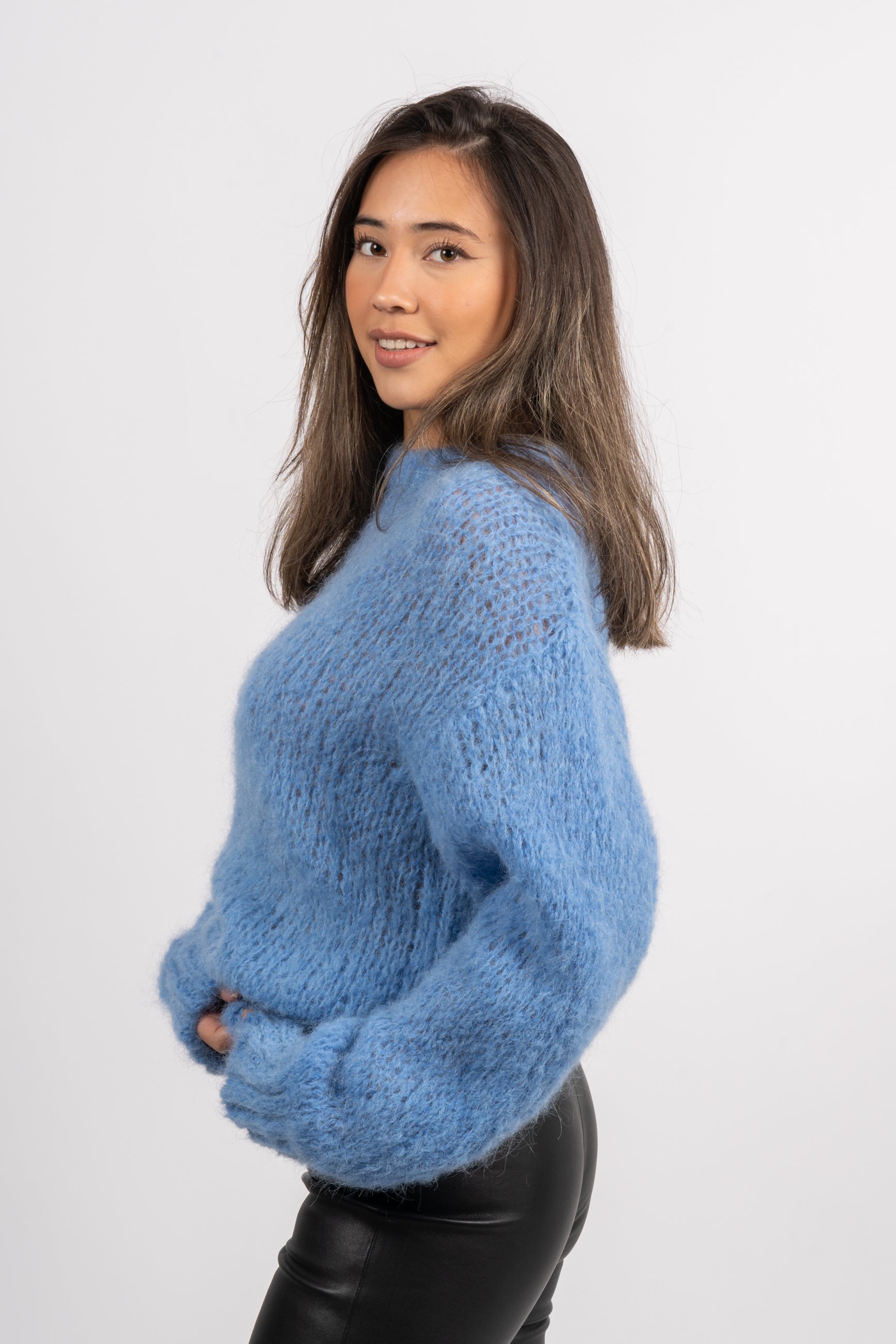 Leonnie Alpaca Pullover - Sky Blue