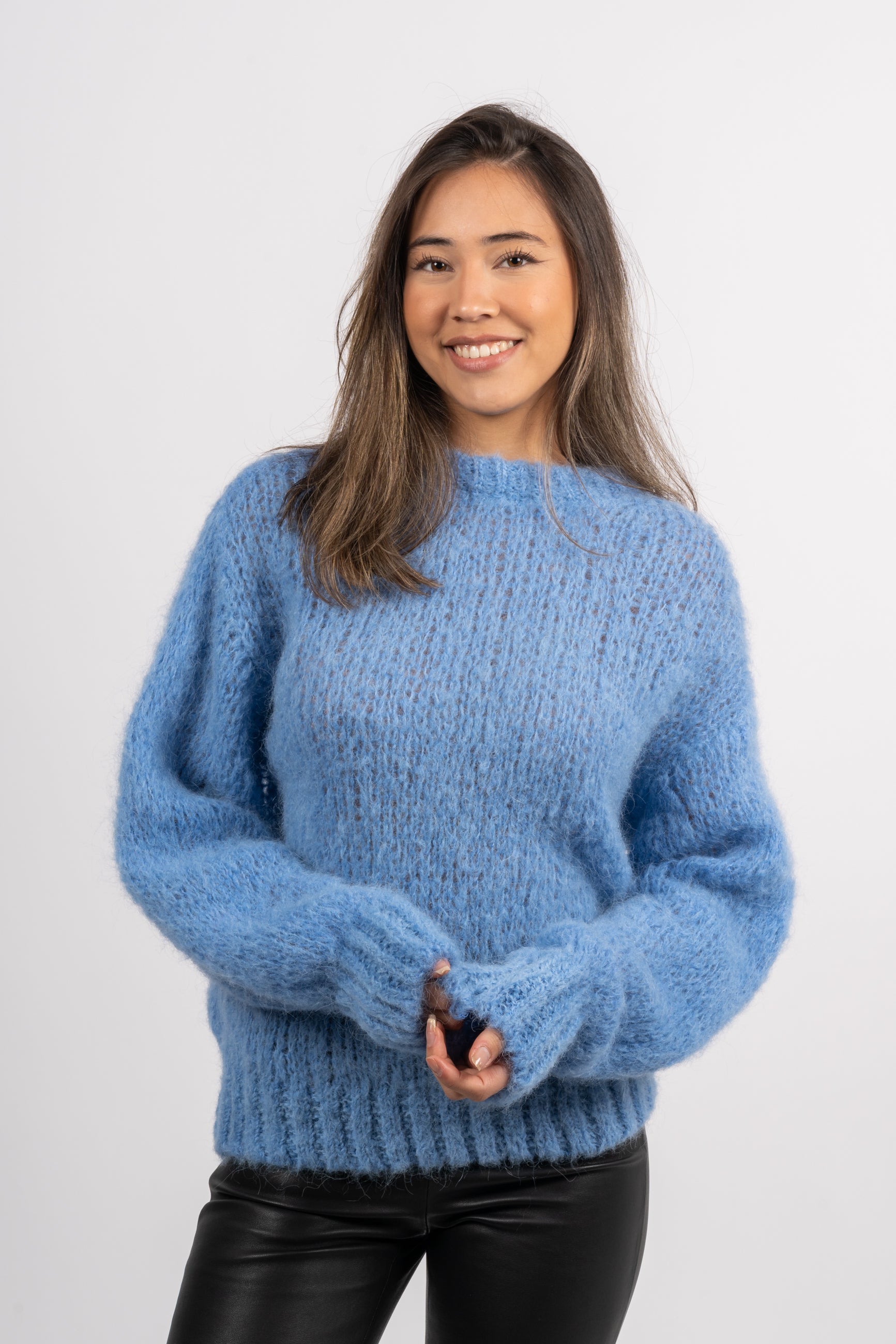 Leonnie Alpaca Pullover - Sky Blue