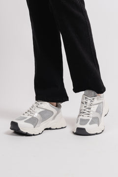 Standout - White/Sil