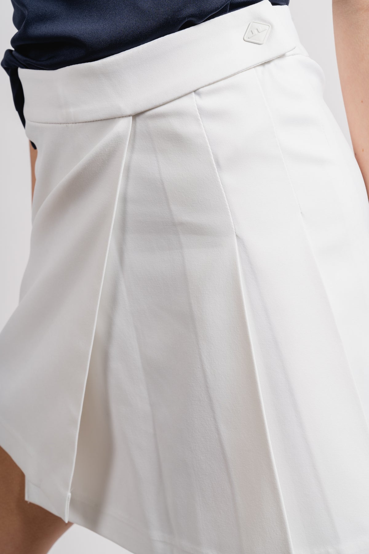 Cataleya Pleated Golf Skirt - White