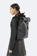 Roll Top Rucksack - Black - Rains - Tilbehør - VILLOID.no