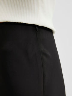 Lena HW Midi Skirt - Black