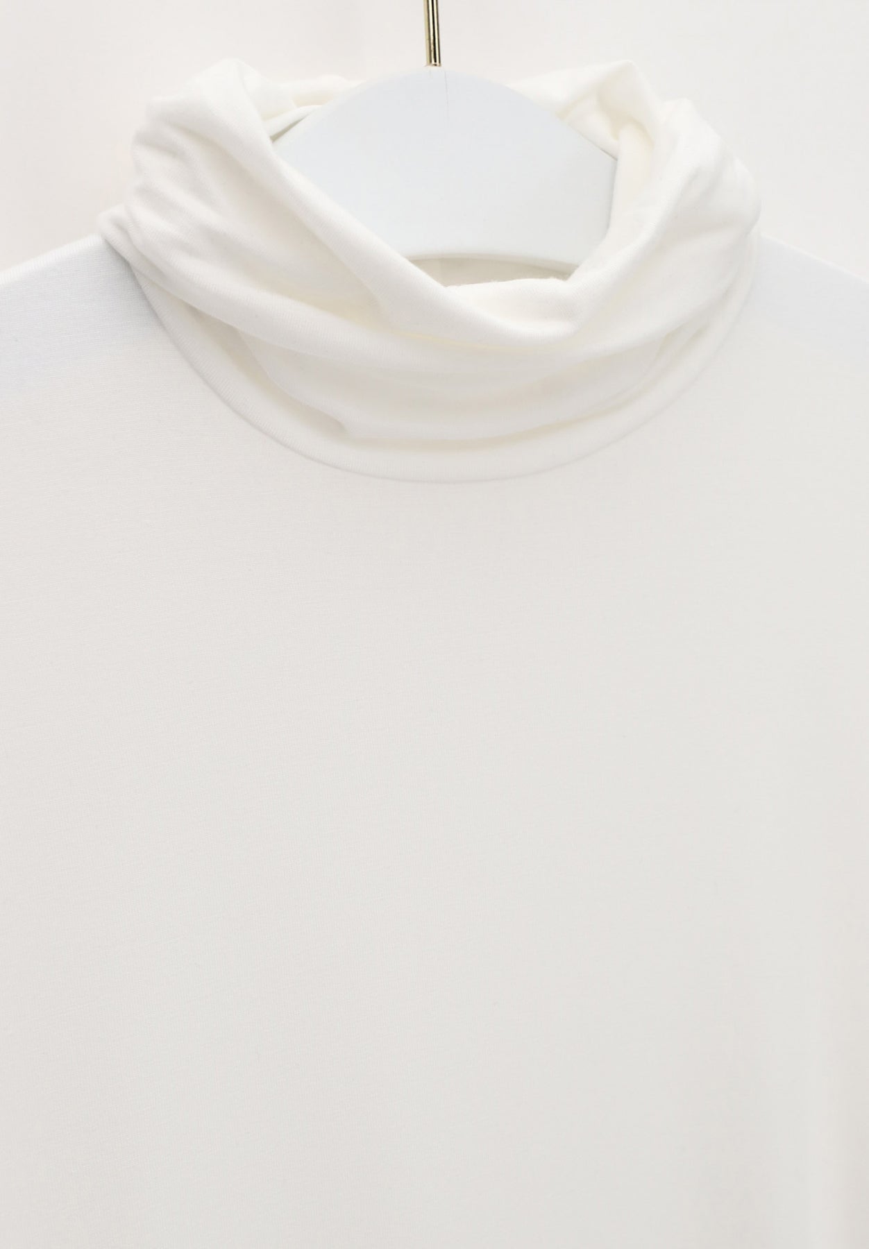 Perfect Line Turtle Longsleeve - Ivory